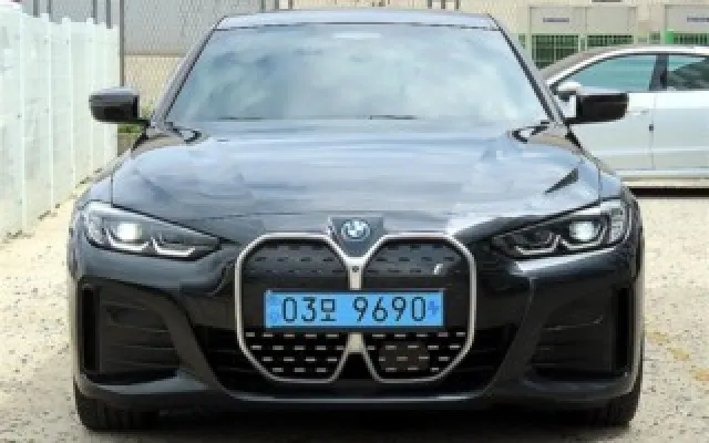 인천전기중고차 i4 eDrive 40 매물 사진 20 - 2022/06 163,993km