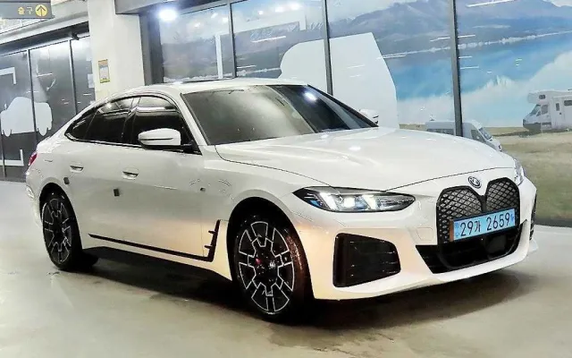 인천전기중고차 i4 eDrive 40 매물 사진 18 - 2025/10 12,776km